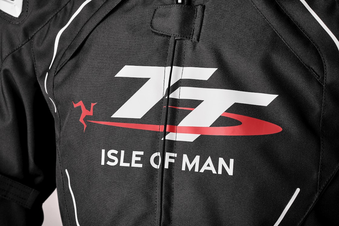 102599 TT Isle Of Man Textile Jacket Closeup2