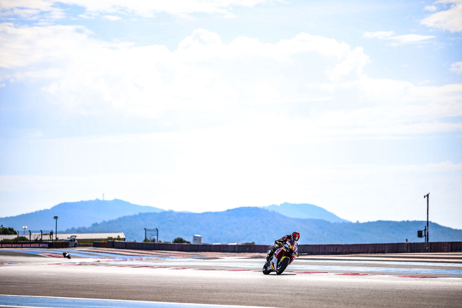 This is a unknown image